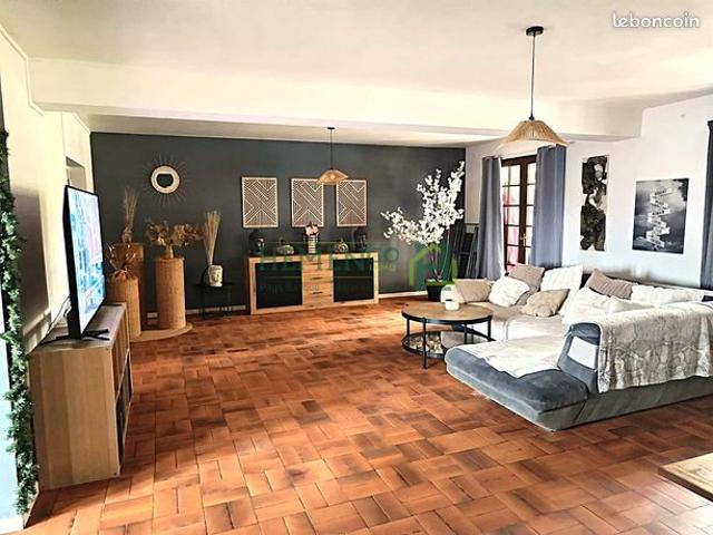 Maison vente à Oloron-Sainte-Marie, Charre