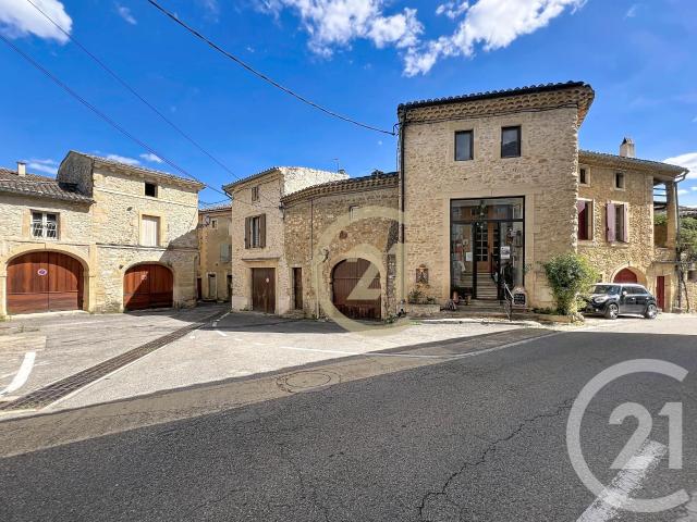 Maison vente à Nîmes, Tresques