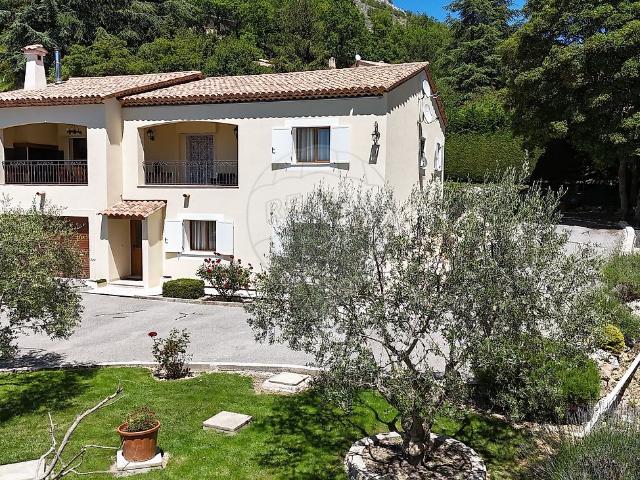Maison vente à Grasse, Coursegoules