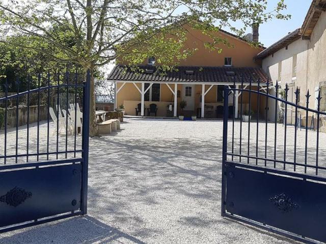 Maison vente à Angoulême, Écuras