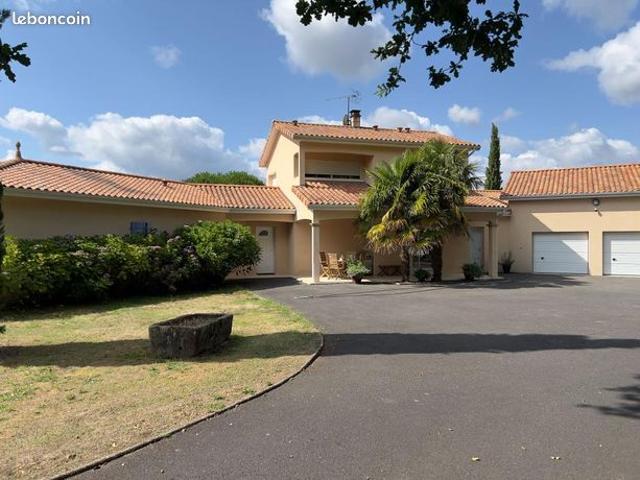 Maison vente à Confolens, Brigueuil