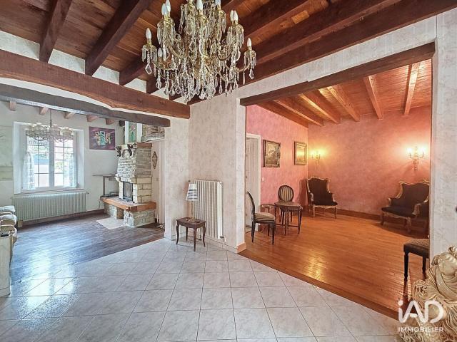 Maison vente à Vouziers, Toges