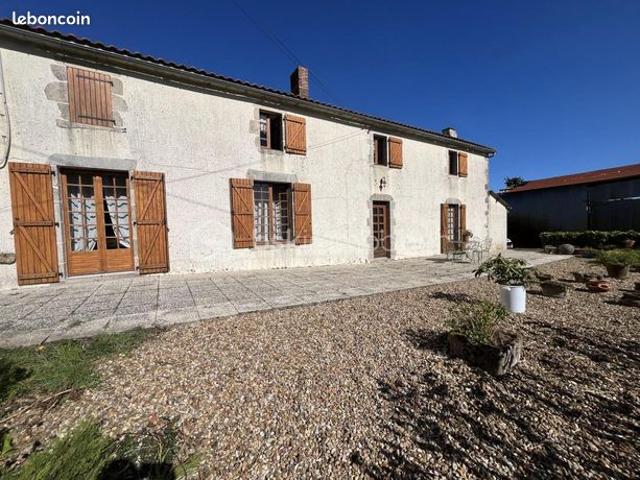 Maison vente à Bressuire, Neuvy-bouin