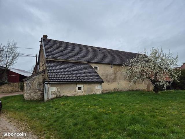 Maison vente à Auxerre, Bourgogne-Franche-Comté