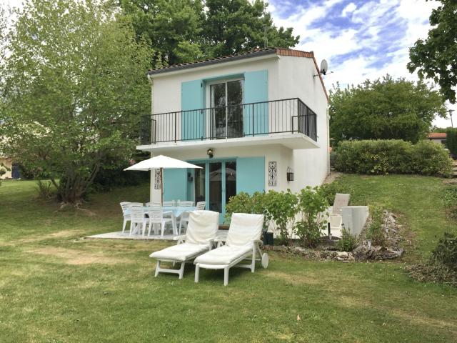 Maison vente à Écuras, Charente