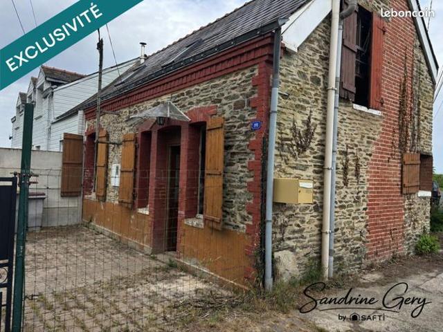 Maison vente à Château-Gontier, Fontaine-couverte