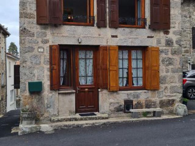Maison vente à Yssingeaux, Saint-romain-lachalm