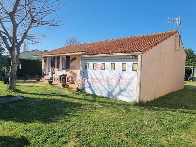 Maison vente à Fontenay-le-Comte, Grues