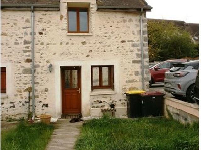 Maison vente à Melun, Guignes