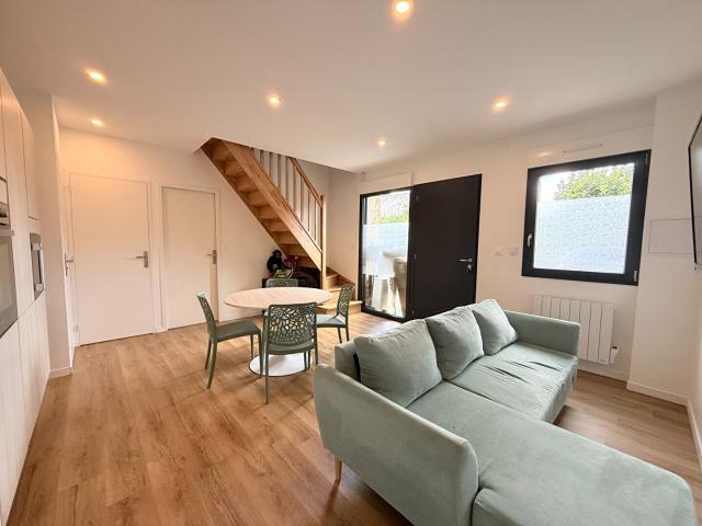 Maison vente à Bourg, Bécon-les-Granits