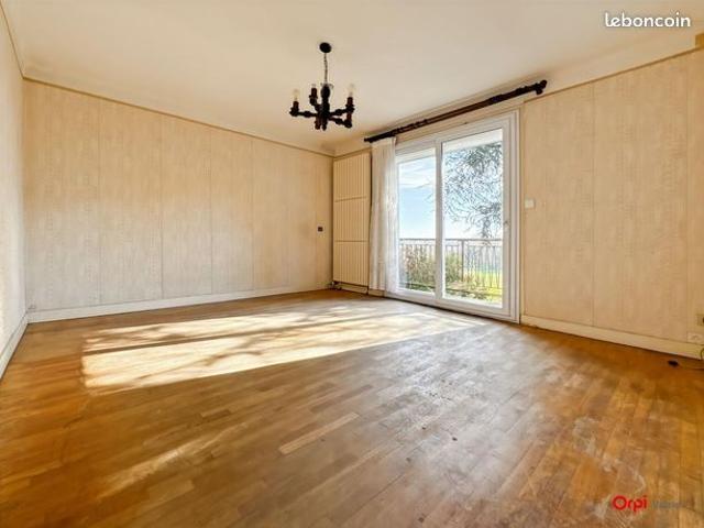 Maison vente à Orléans, Tavers