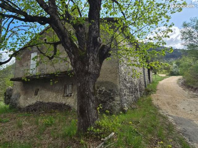 Maison vente à Die, Establet