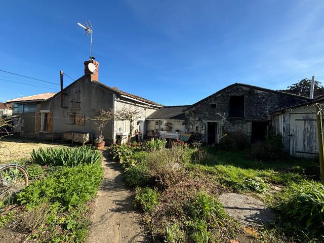 Maison vente à Châtellerault, Saires
