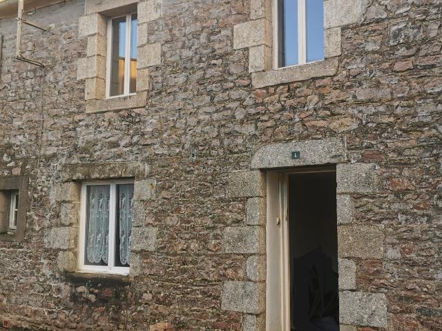 Maison vente à Kergozou, Quemper-Guézennec
