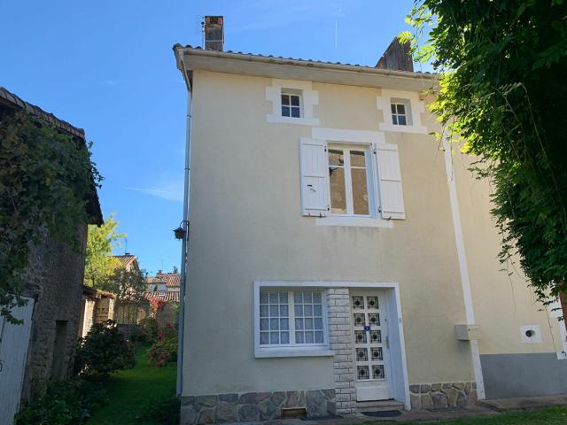 Maison vente à Confolens, Benest