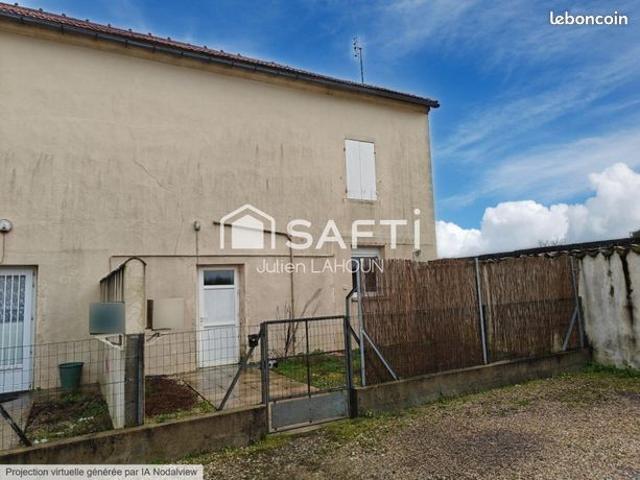 Maison vente à Saintes, Burie