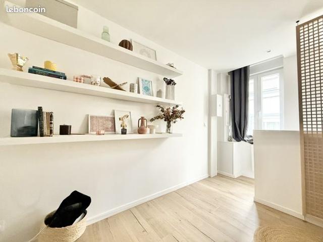 Maison vente à Lille, Croix