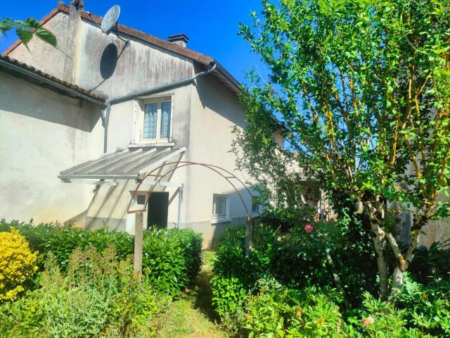 Maison vente à Rochechouart, Champagnac-la-rivière