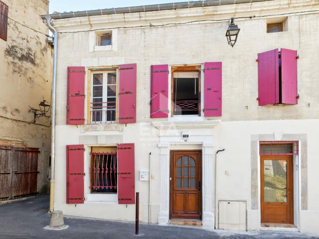 Maison vente à Arles, La Salle Les Alpes