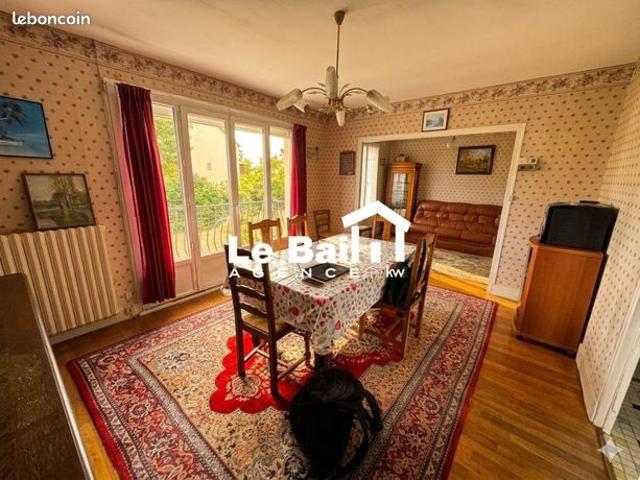 Maison vente à Pontoise, Us