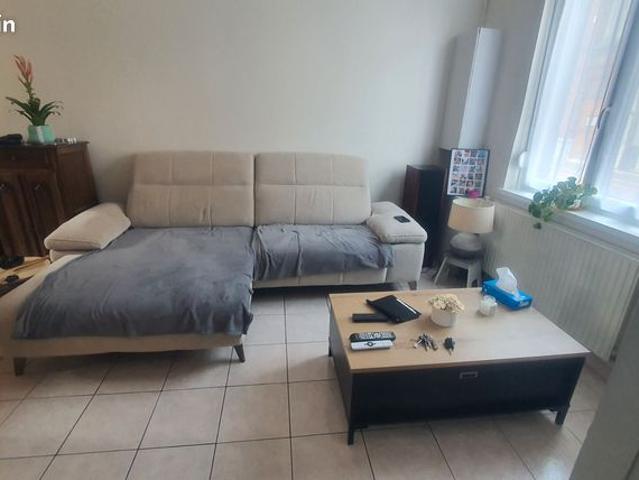 Maison vente à Lille, Croix