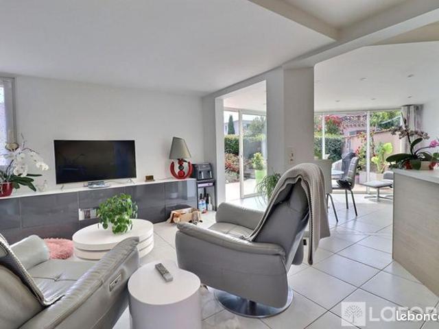 Maison vente à Arrondissement de Toulon, La Londe-les-maures