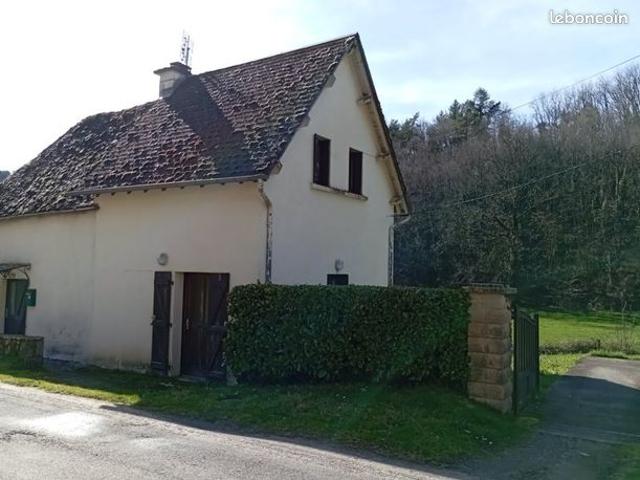 Maison vente à Mauriac, Saint-chamant