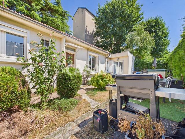 Maison vente à Nanterre, Saint-cloud