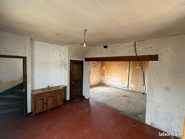 Maison vente à Laon, Coucy-le-château-auffrique