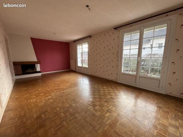 Maison vente à Mamers, Connerré