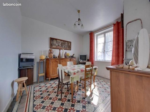 Maison vente à Soissons, Ostel