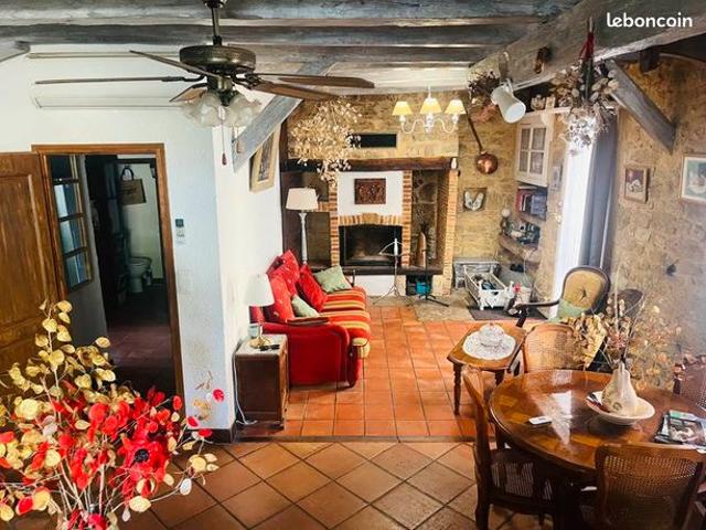 Maison vente à Ginouillac, Lot