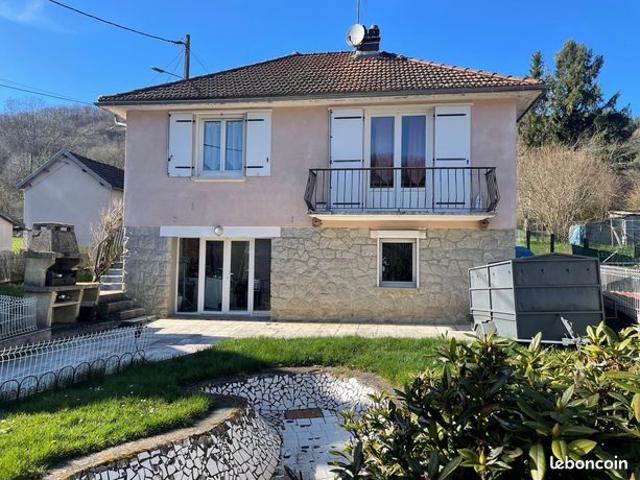 Maison vente à Mauriac, Ydes