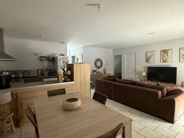 Maison location à Fontenay-le-Comte, Champagné-les-marais