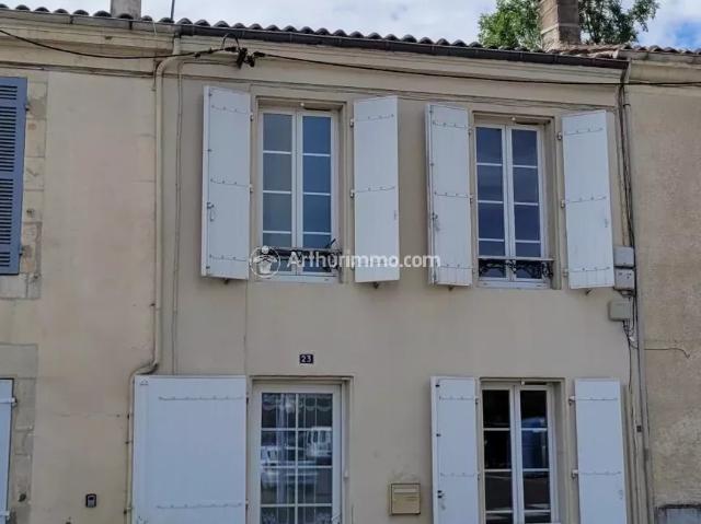 Maison location à Saint-Jean-d'Angély, Saint-jean-d'angély