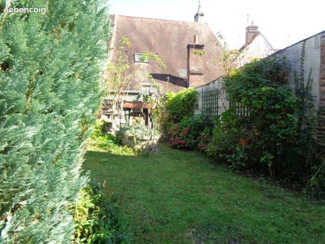 Maison vente à Auxerre, Bléneau