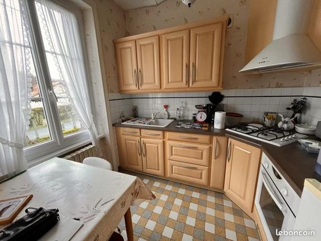 Maison vente à Ydes, Cantal