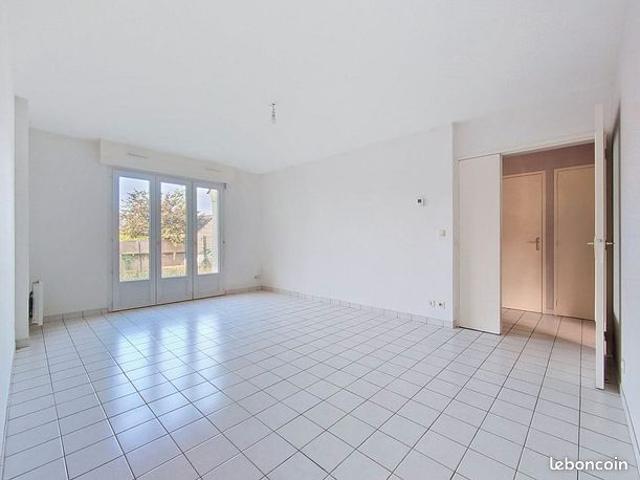 Maison vente à Angers, Soulaire-et-bourg