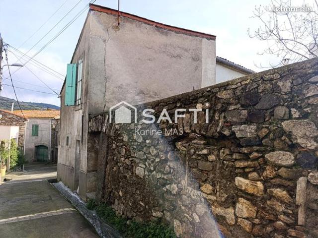 Maison vente à Narbonne, Cascastel-des-corbières