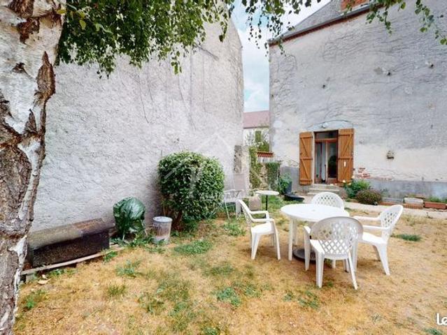 Maison vente à Ébreuil, Allier