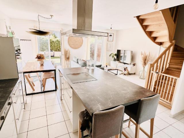 Maison location à Aix-en-Provence, La Fare-les-oliviers