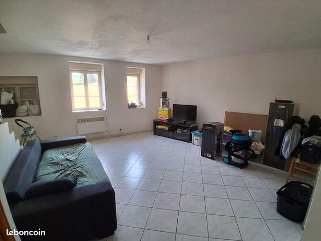 Maison vente à Charleville-Mézières, Montcornet