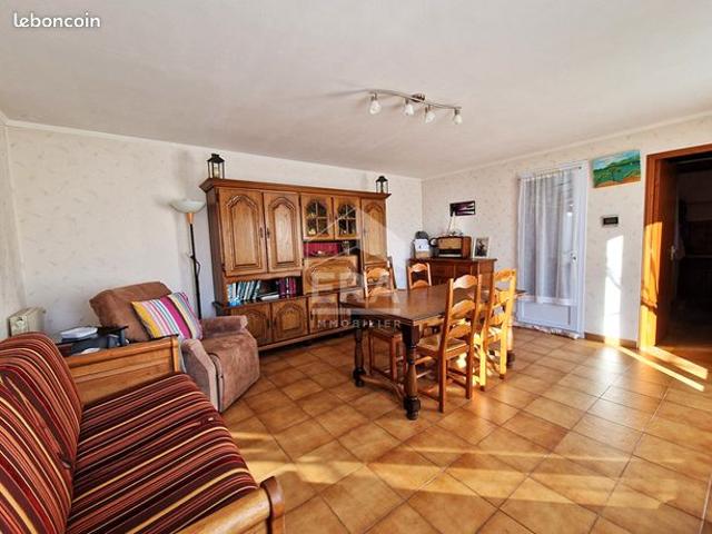 Maison vente à Châteauneuf-Val-Saint-Donat, Alpes-de-Haute-Provence