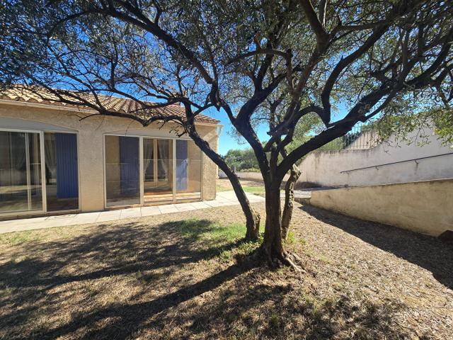 Maison vente à Nîmes, Comps
