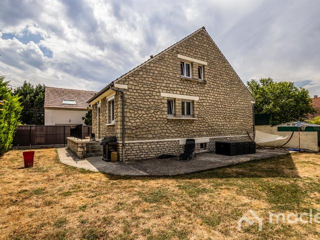 Maison vente à Pontoise, Mériel