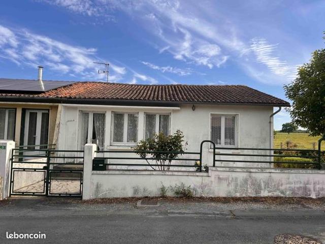 Maison vente à Confolens, Saint-laurent-de-céris