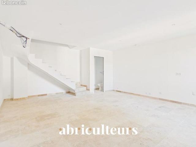 Maison vente à Aix-en-Provence, Lambesc