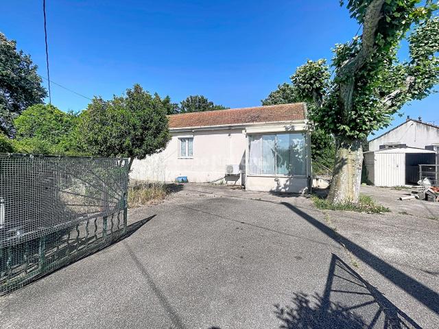 Maison vente à Arles, Noves
