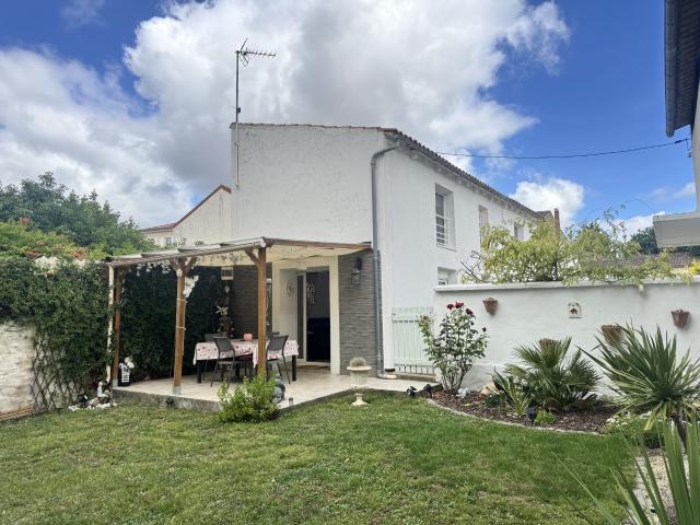 Maison vente à Saintes, Gémozac