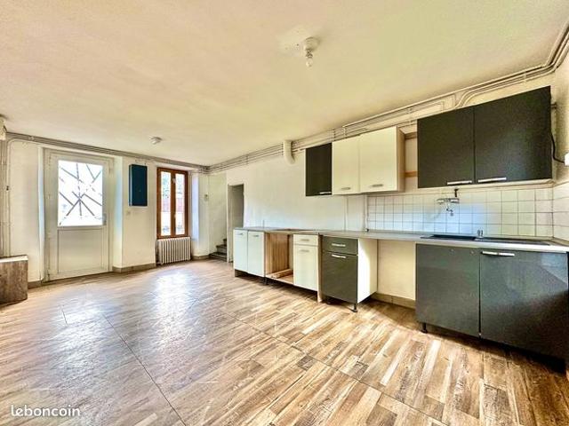 Maison vente à Versailles, Plaisir